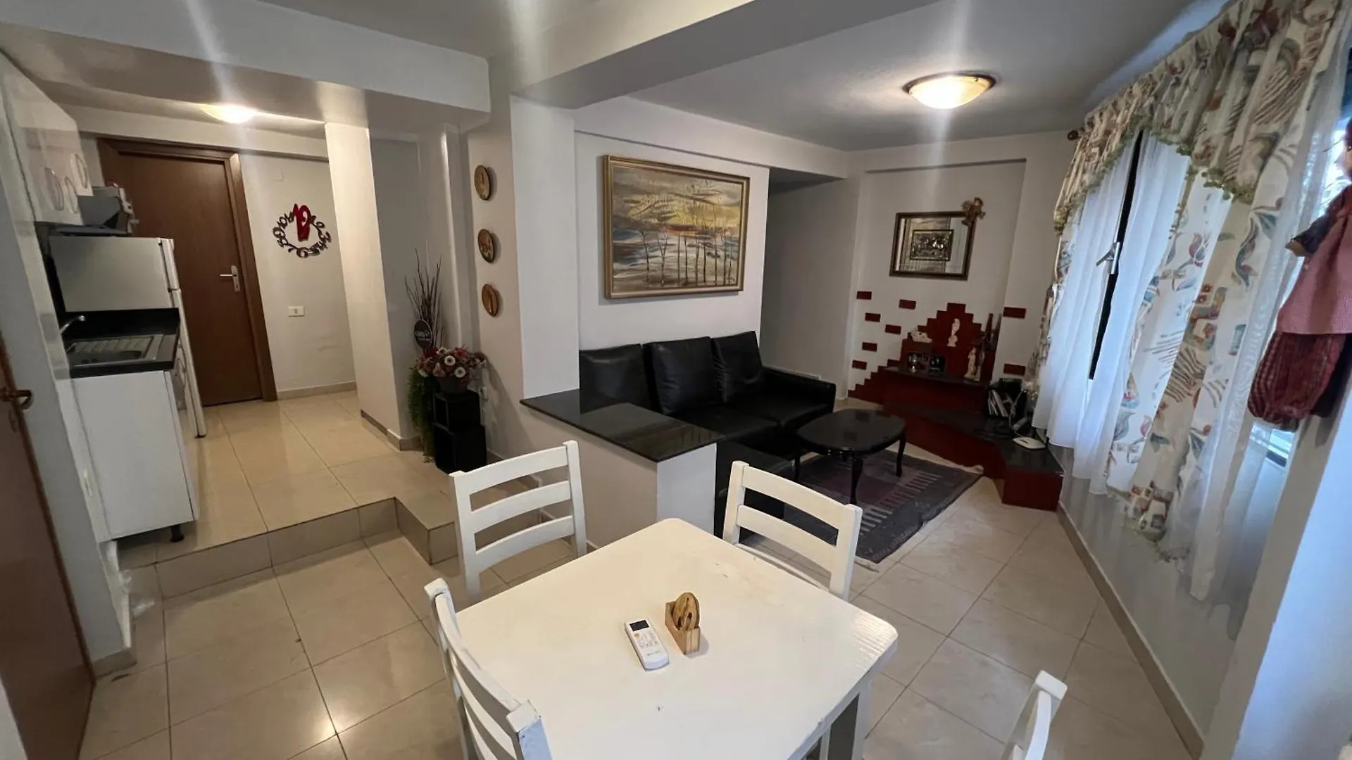 Tirana Center Apartment אלבניה